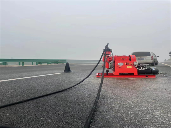 锦山镇马路路基路面开裂下沉注浆加固灌浆